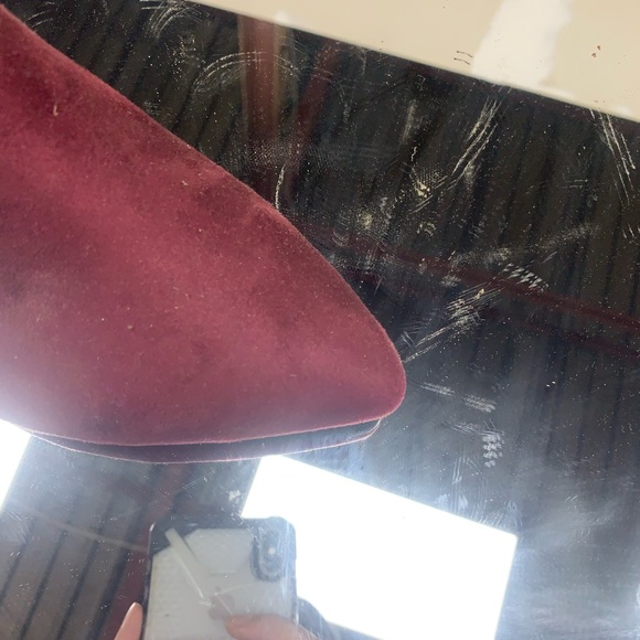 Women’s Pointed Toe Ankle Boot Stiletto Kitten Heel in Maroon Faux Suede - Picture 4 of 4